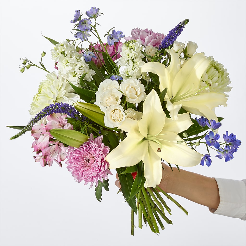Winter Celebration Bouquet – GIA'S GARDEN FLOWER SHOP INC, Bronx NY