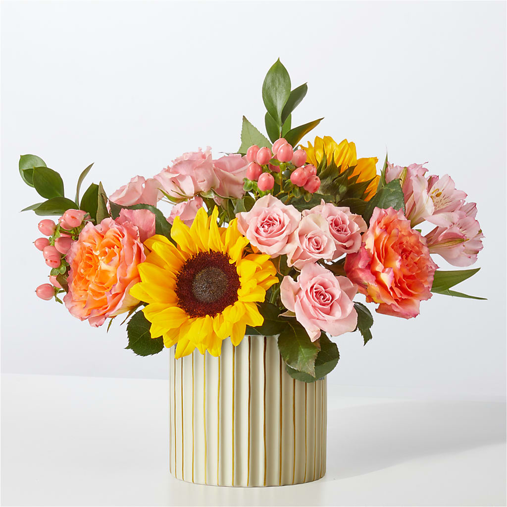 Sun's Out Bouquet – GIA'S GARDEN FLOWER SHOP INC, Bronx NY