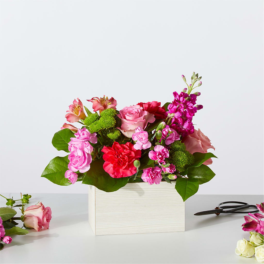 Sweetberry Box – A Florist Original – GIA'S GARDEN FLOWER SHOP INC, Bronx NY