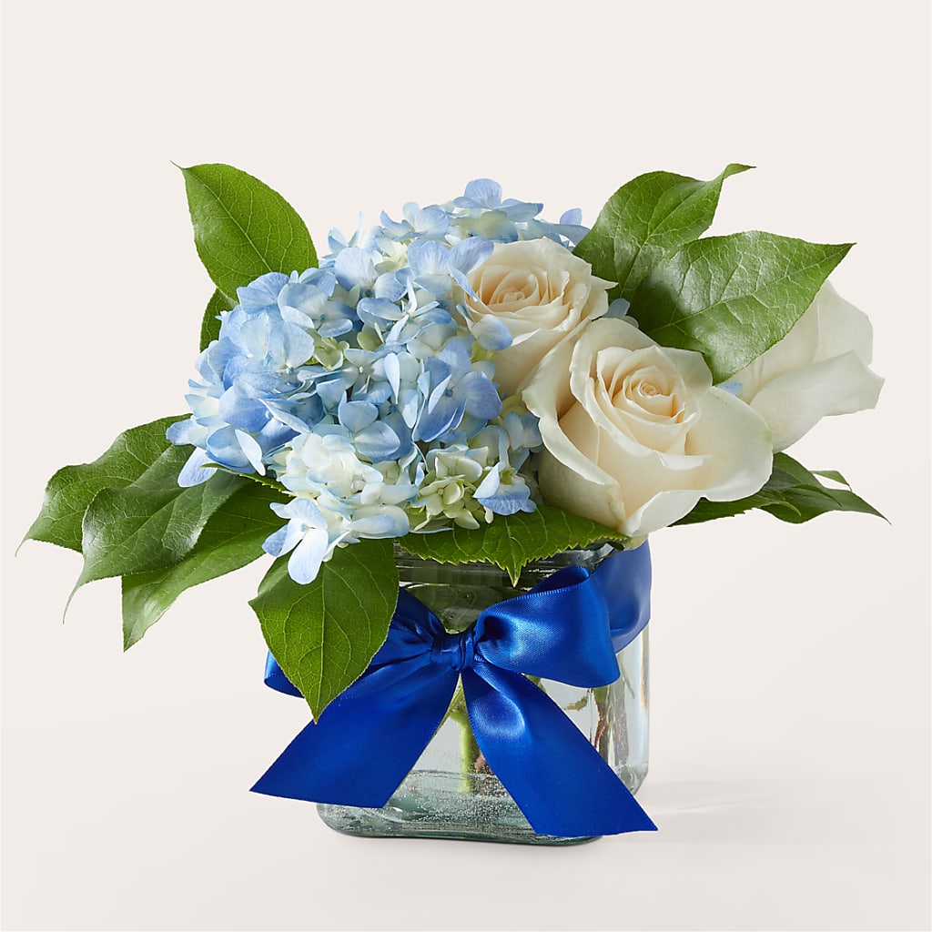 Sky Blue Delight Bouquet – GIA'S GARDEN FLOWER SHOP INC, Bronx NY