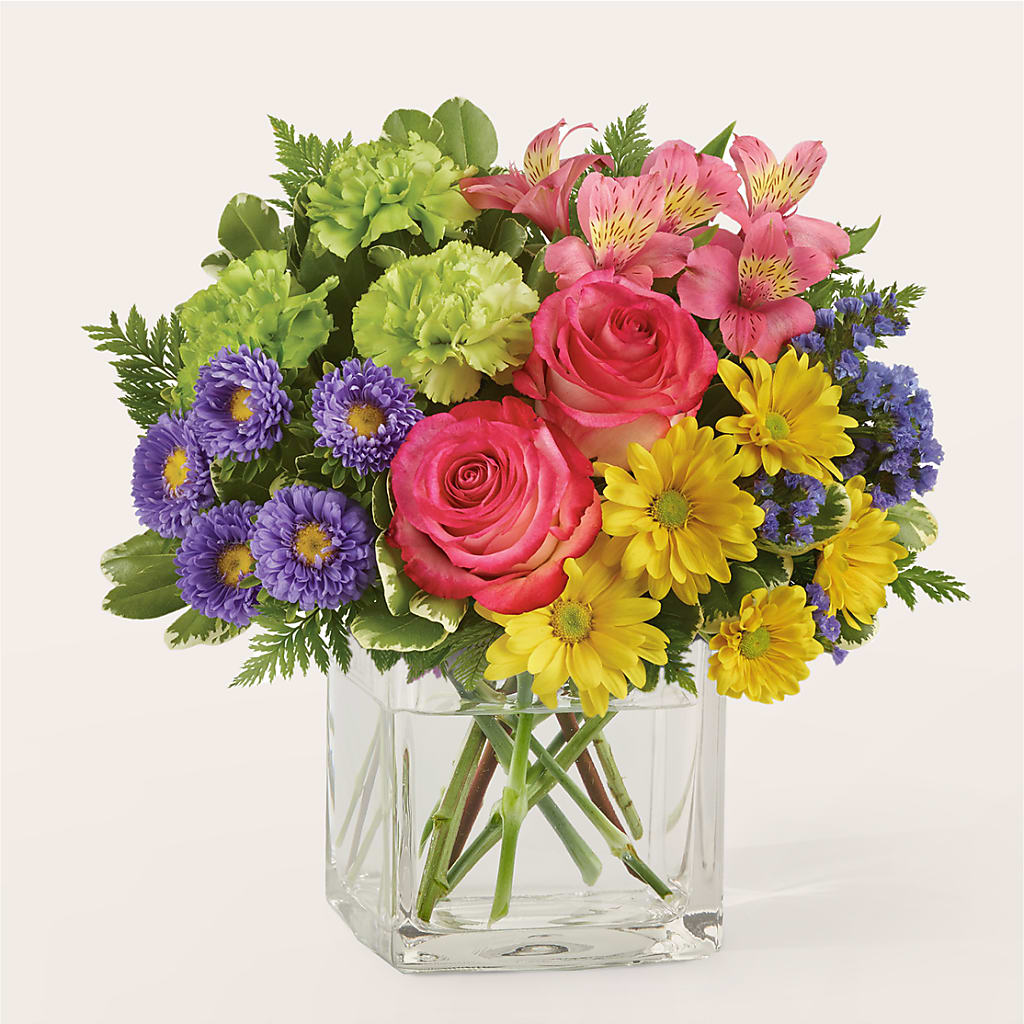 Candy Jar Bouquet – GIA'S GARDEN FLOWER SHOP INC, Bronx NY