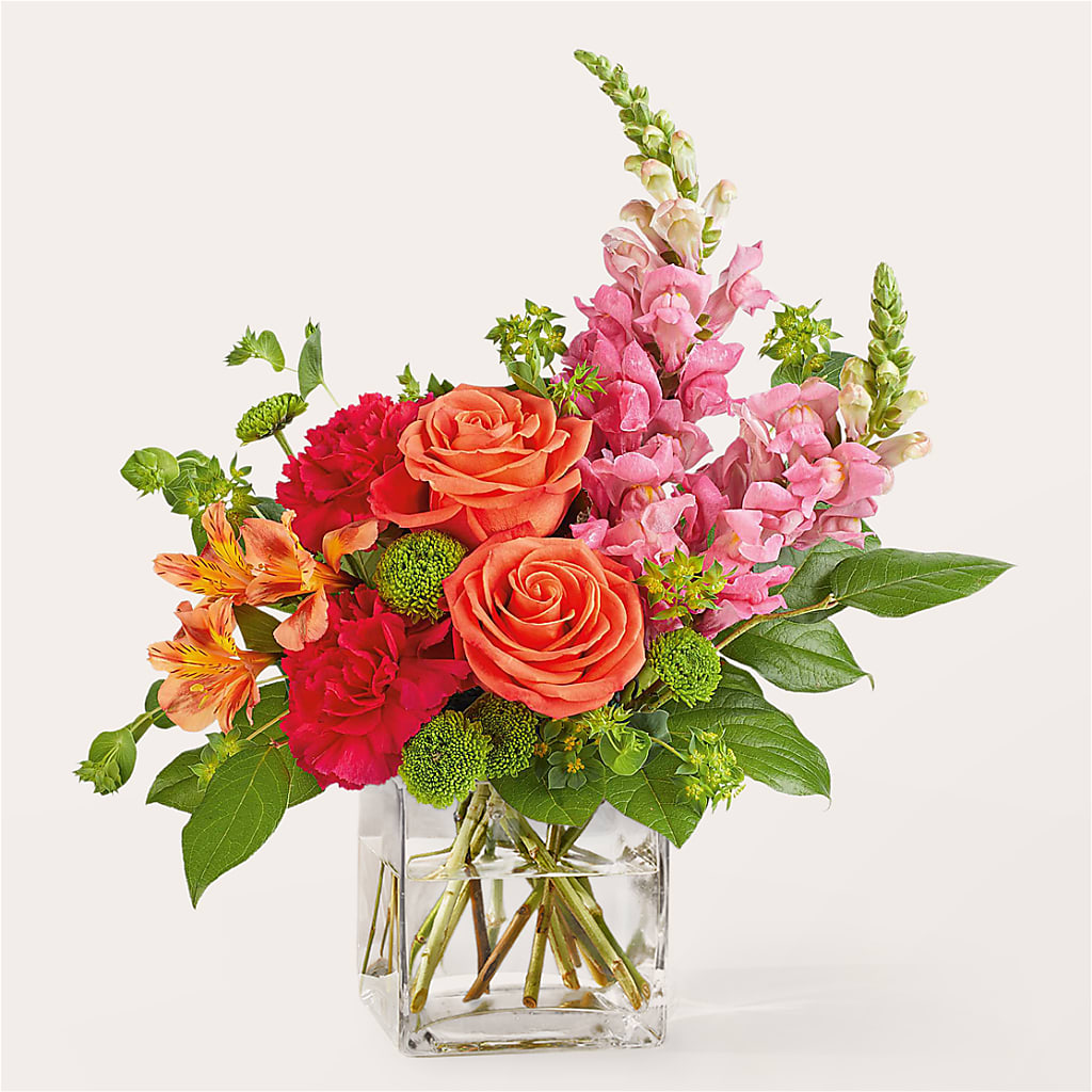 Cosmopolitan Bouquet – GIA'S GARDEN FLOWER SHOP INC, Bronx NY