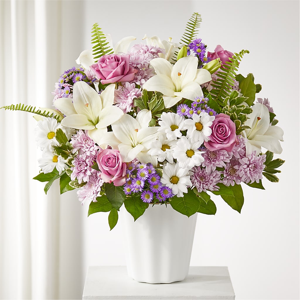 Warmest Thoughts Tabletop Basket – GIA'S GARDEN FLOWER SHOP INC, Bronx NY