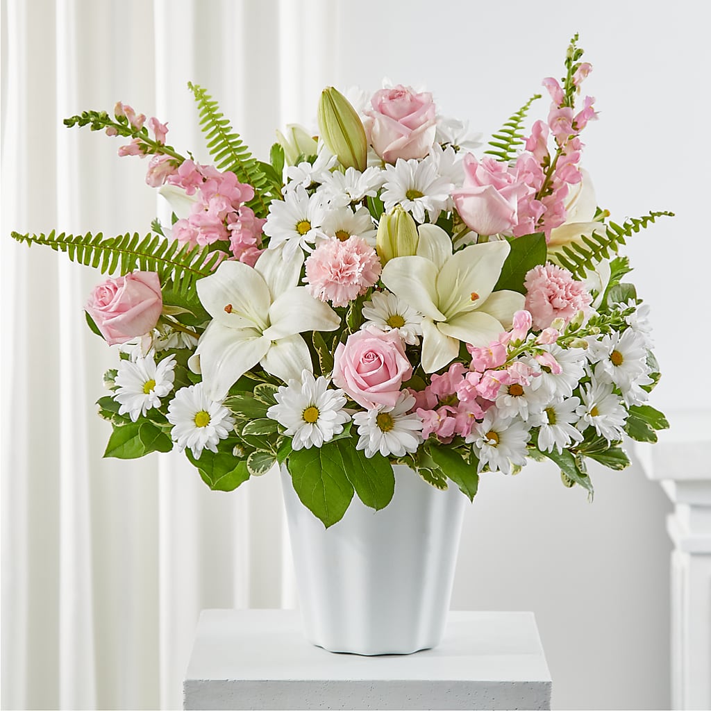 Soft Touch Tabletop Basket – GIA'S GARDEN FLOWER SHOP INC, Bronx NY
