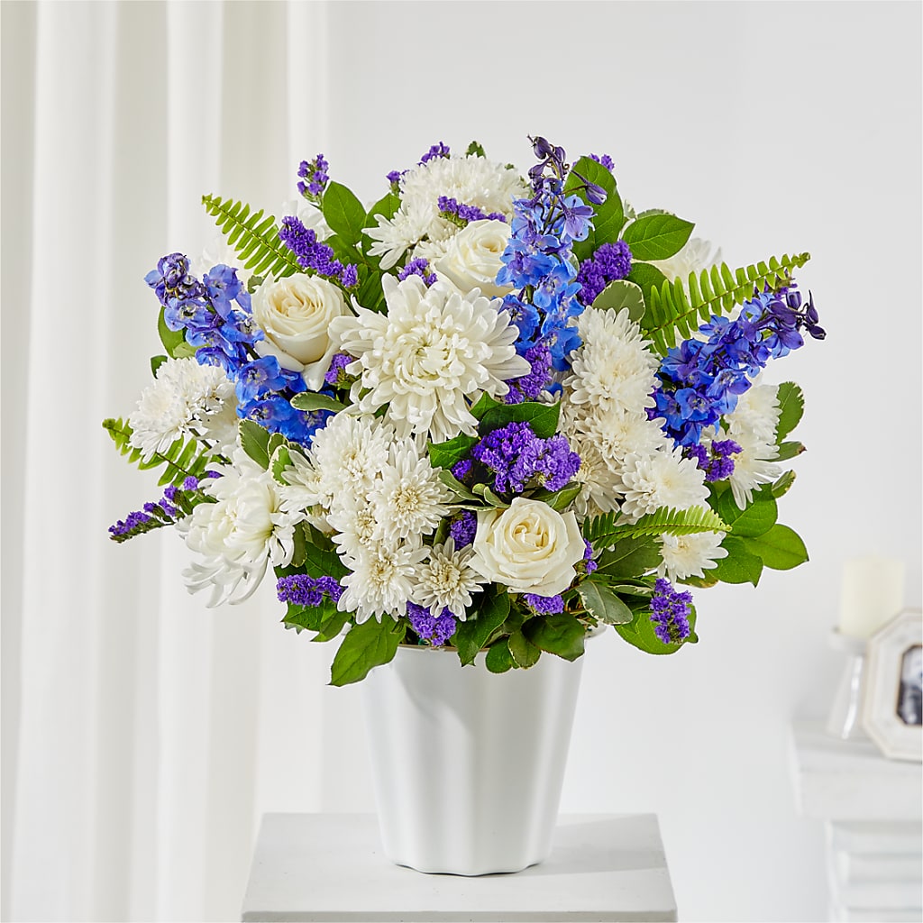 Hold Dear Tabletop Basket – GIA'S GARDEN FLOWER SHOP INC, Bronx NY