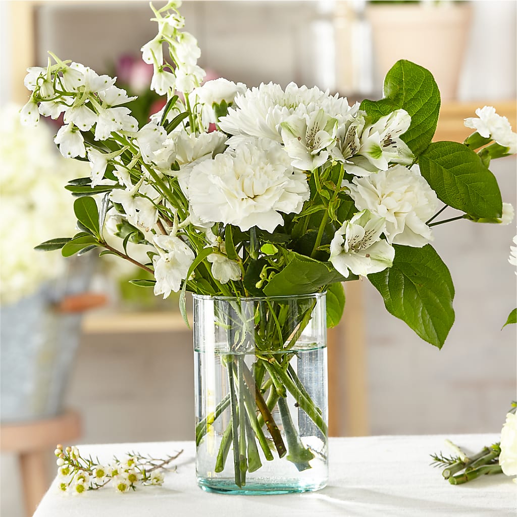 Classic Ivory – A Florist Original – GIA'S GARDEN FLOWER SHOP INC, Bronx NY