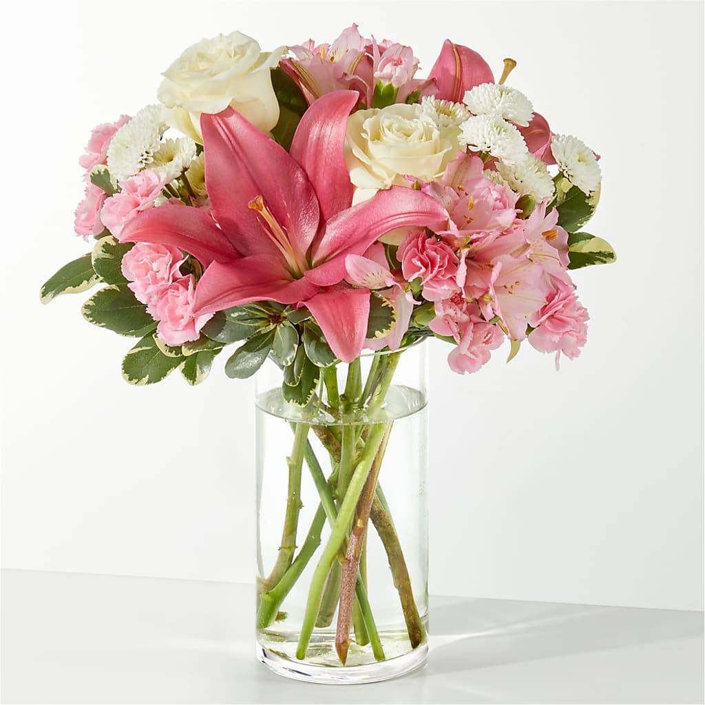 Piece of Cake Bouquet – GIA'S GARDEN FLOWER SHOP INC, Bronx NY