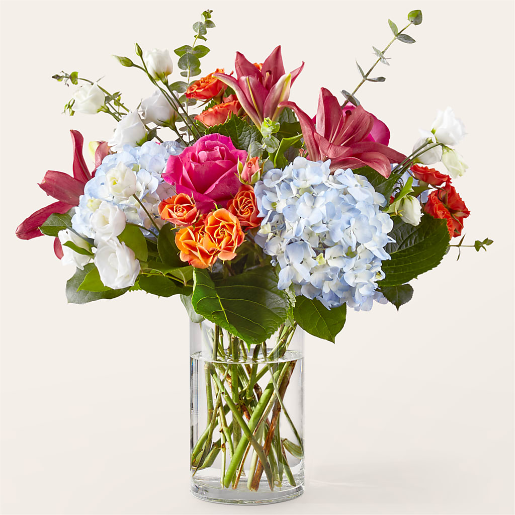 Awestruck Luxury Bouquet – GIA'S GARDEN FLOWER SHOP INC, Bronx NY