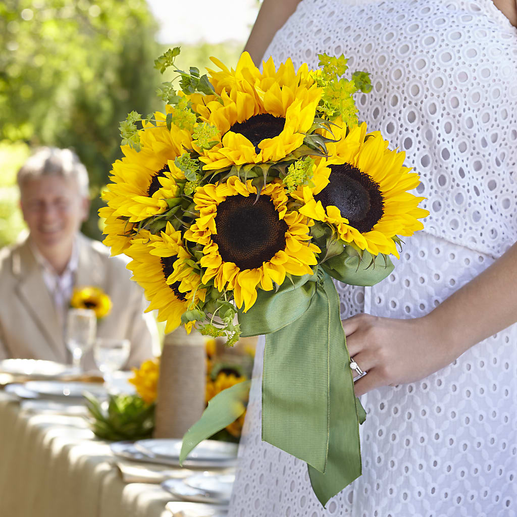 Free Spirit Bouquet – GIA'S GARDEN FLOWER SHOP INC, Bronx NY