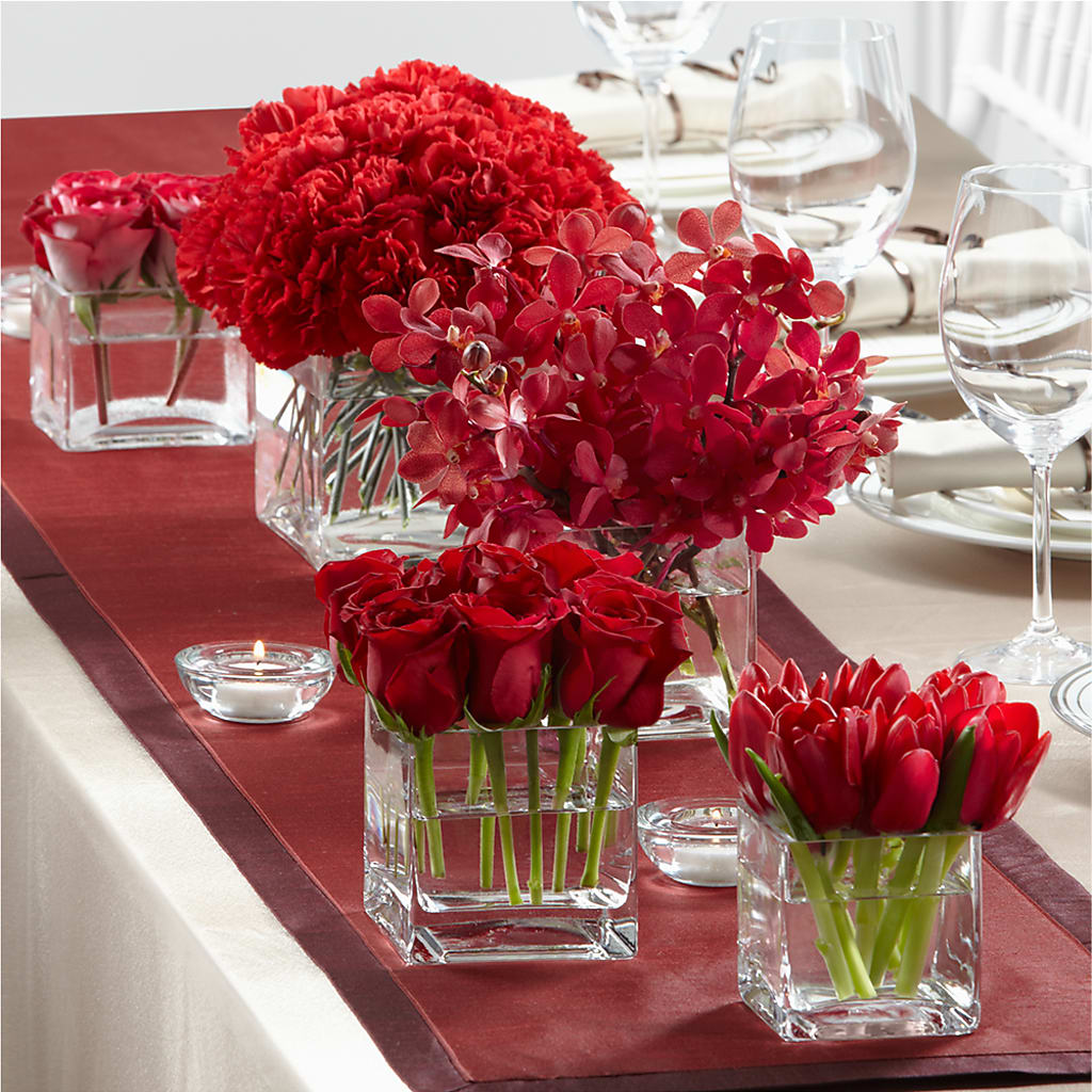 Modern Grace Centerpiece – GIA'S GARDEN FLOWER SHOP INC, Bronx NY