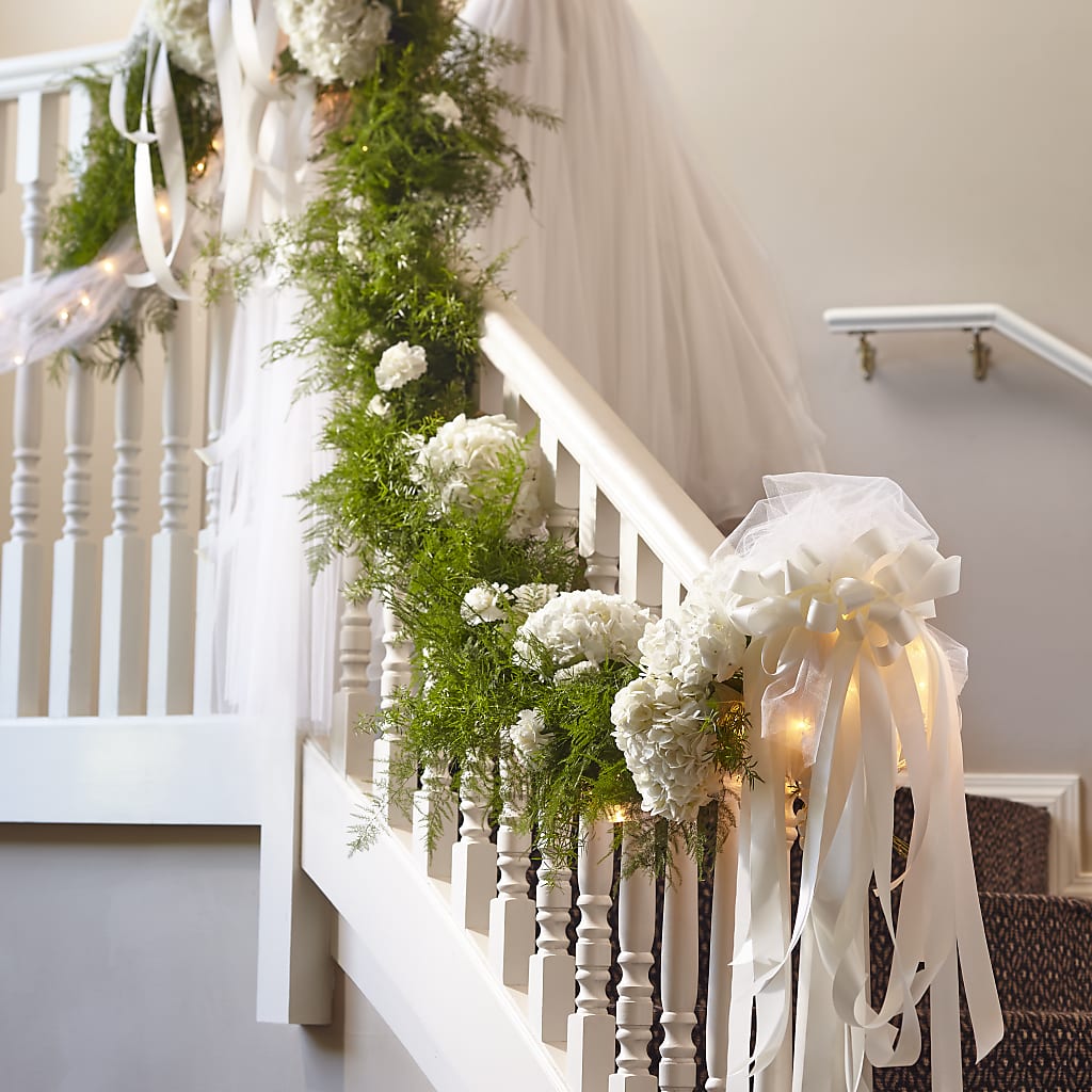 Champagne Dreams Garland – GIA'S GARDEN FLOWER SHOP INC, Bronx NY