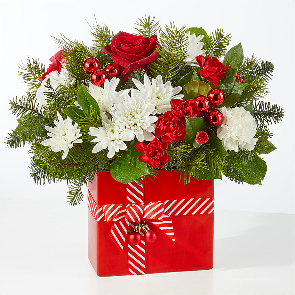 Presents Under the Tree Bouquet – GIA'S GARDEN FLOWER SHOP INC, Bronx NY