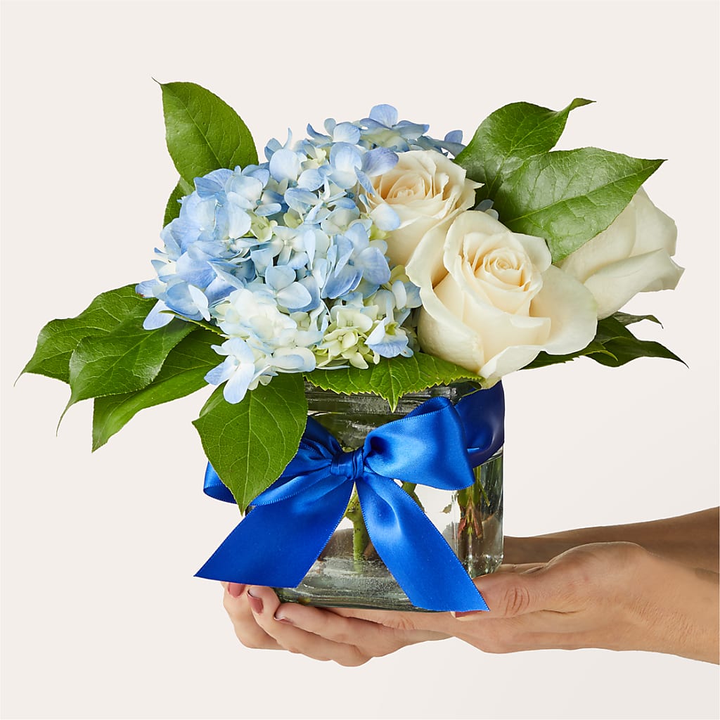 Sky Blue Delight Bouquet – GIA'S GARDEN FLOWER SHOP INC, Bronx NY