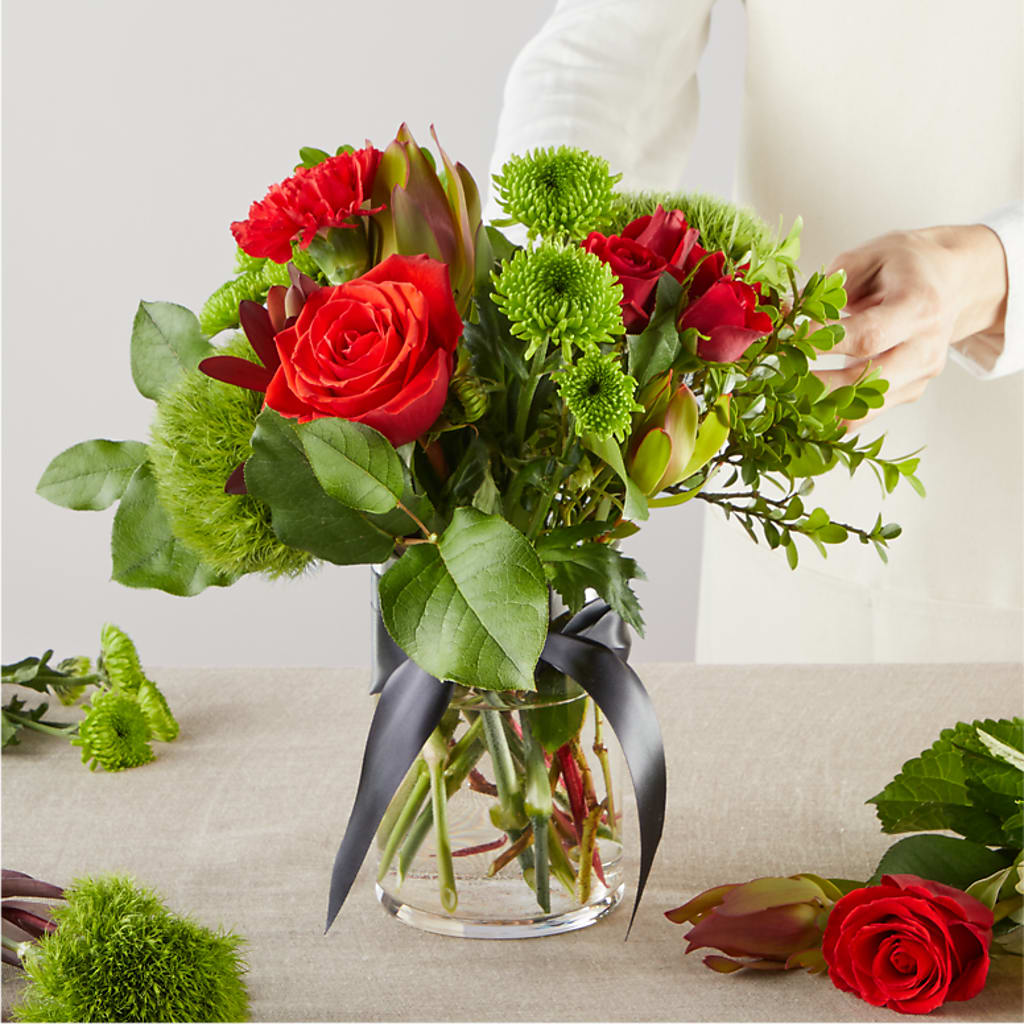 Heritage Kindle – A Florist Original – GIA'S GARDEN FLOWER SHOP INC, Bronx NY
