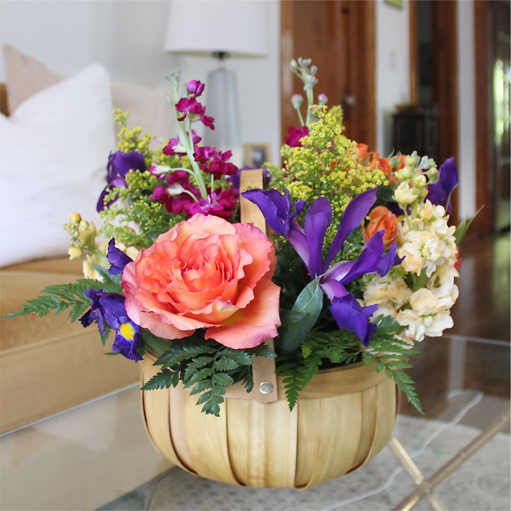 Garden of Life Basket – GIA'S GARDEN FLOWER SHOP INC, Bronx NY