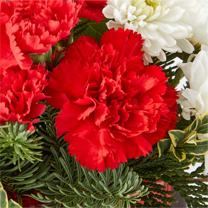 Christmas Market Bouquet – GIA'S GARDEN FLOWER SHOP INC, Bronx NY