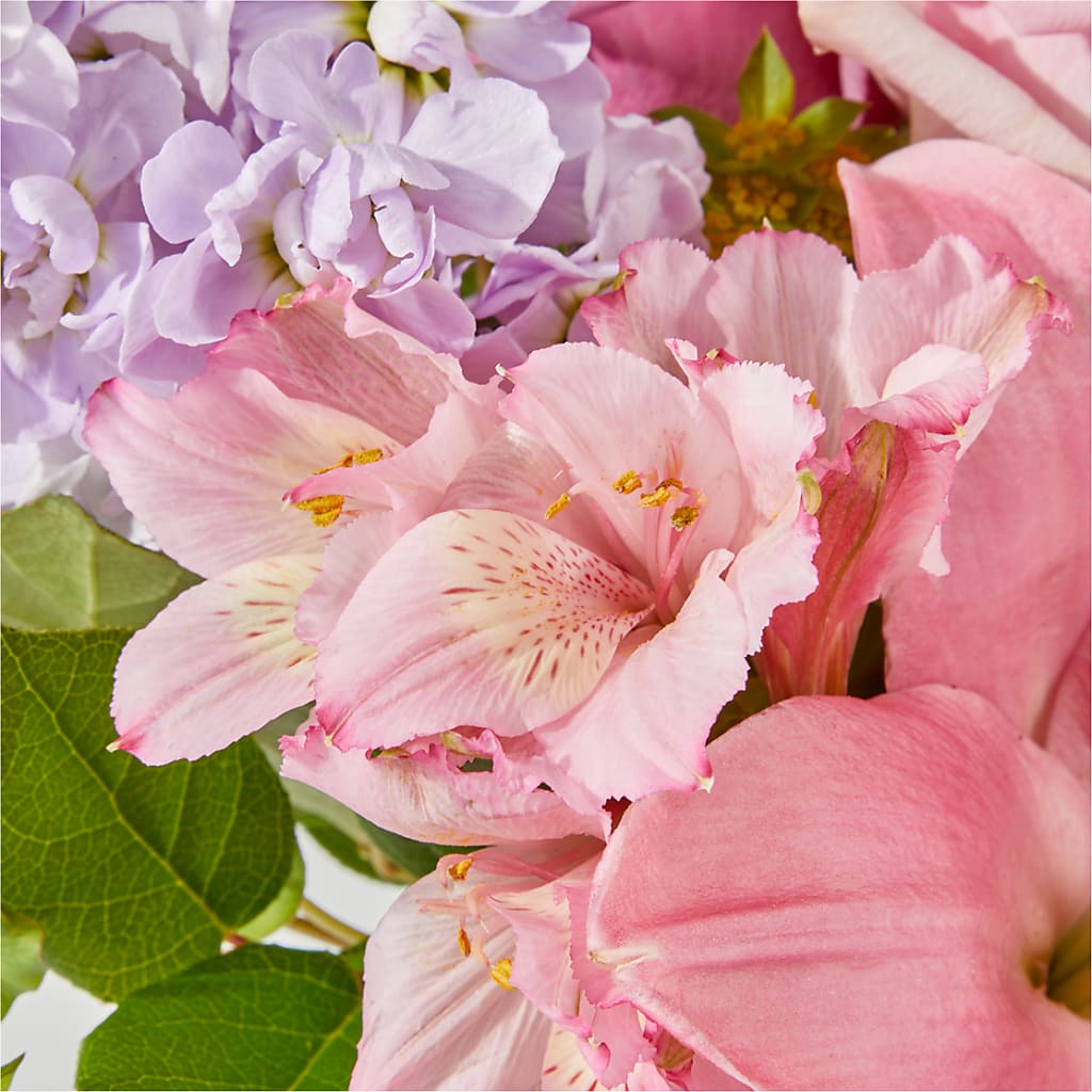 The Crown Jewel Bouquet – GIA'S GARDEN FLOWER SHOP INC, Bronx NY