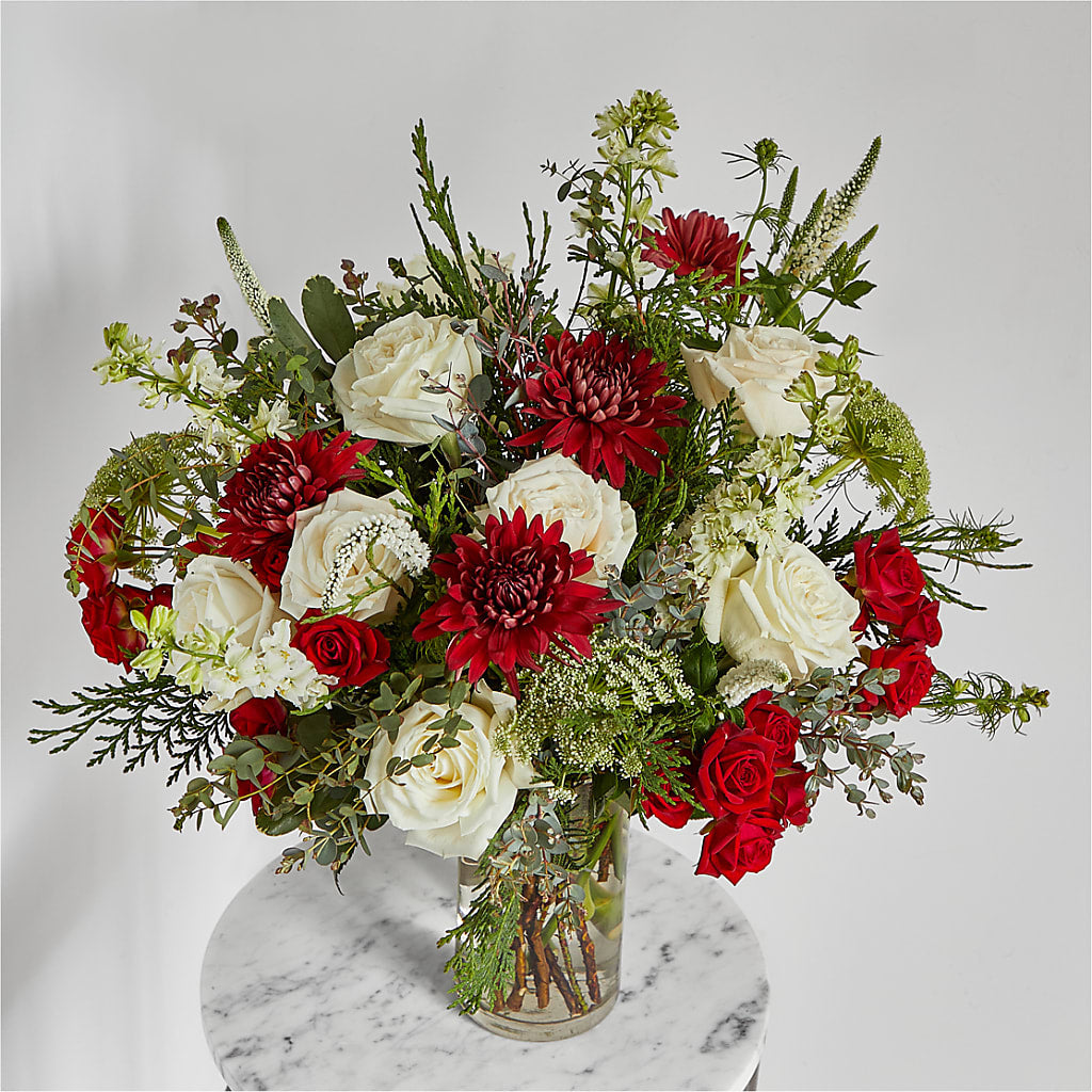 Favorite Traditions Bouquet – GIA'S GARDEN FLOWER SHOP INC, Bronx NY