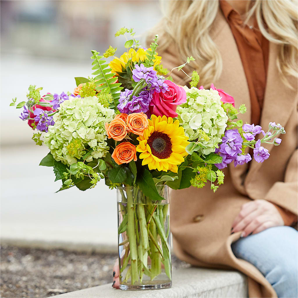 Vibrant Greetings Bouquet – GIA'S GARDEN FLOWER SHOP INC, Bronx NY