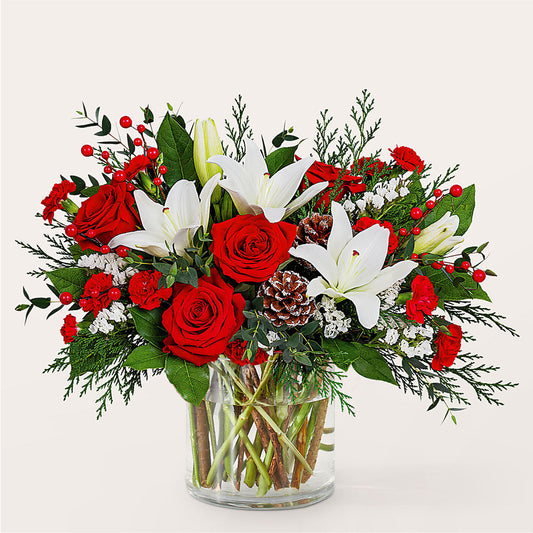 Best in Snow Bouquet – GIA'S GARDEN FLOWER SHOP INC, Bronx NY