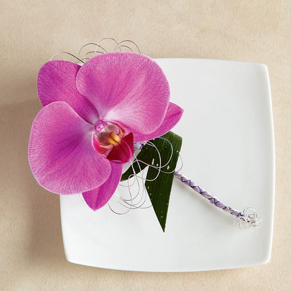 Glorious Boutonniere – GIA'S GARDEN FLOWER SHOP INC, Bronx NY
